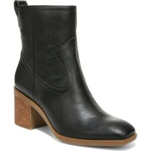 Zodiac Lovie Boots in Black Size 8